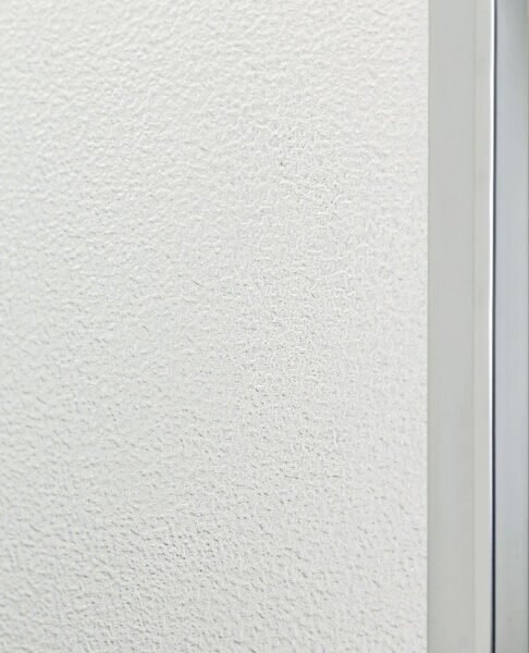 Novoterm Čtvrtkruhový sprchový kout NV-Malibu 90x90 chrom/textura + vanička