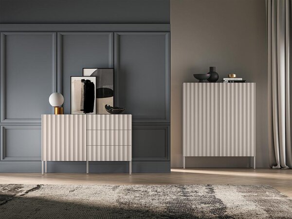 Komoda Derrick D5 (světlobéžová). Akce -17%