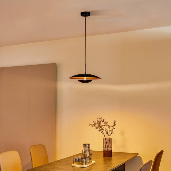 Lindby LED závěsné svítidlo Tiama, kov, černá/zlatá, Ø 40 cm, Černá, Obývací pokoj / jídelna, kov, Moderní