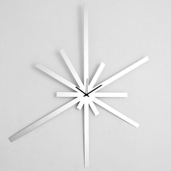 Velké nástěnné hodiny z oceli, 72x82 cm: Superstar | atelierDSGN