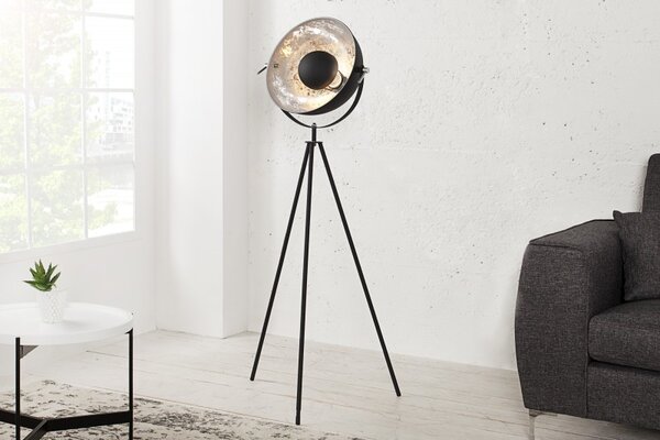 Černo-stříbrná stojanová lampa Big Studio 140 cm »