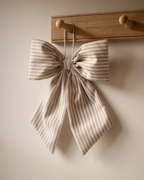 Hudson Home Závěsná dekorativní mašle Thin Beige & White Striped HH104