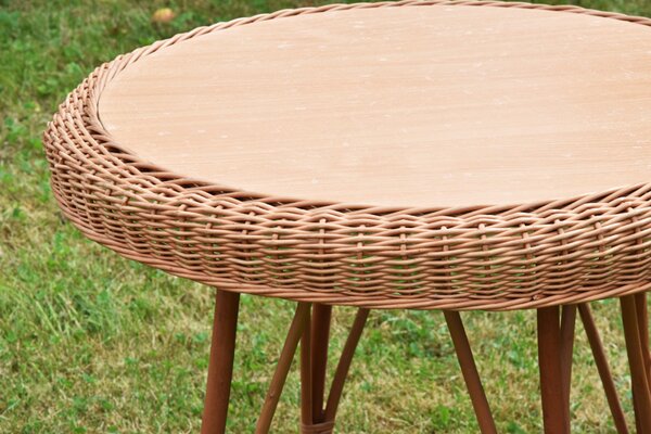 Vingo Proutěný stolek Rozměry (cm): průměr 70, v. 68