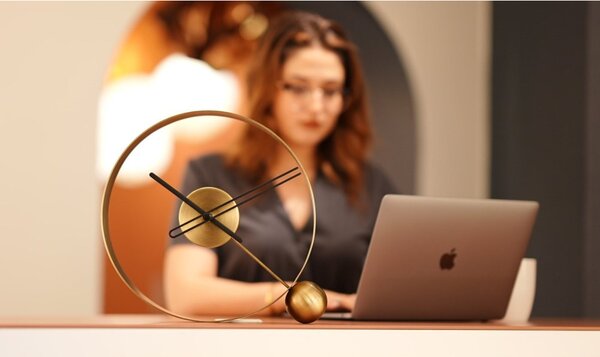 Mclocks Designové stolní hodiny Endless antik gold/black 32cm