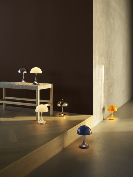 Přenosná lampa Panthella 160 V3 Opal Beige/Chrome