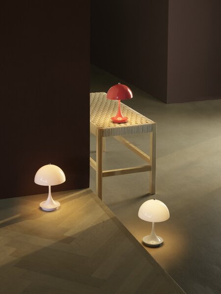 Přenosná lampa Panthella 160 V3 Opal Beige