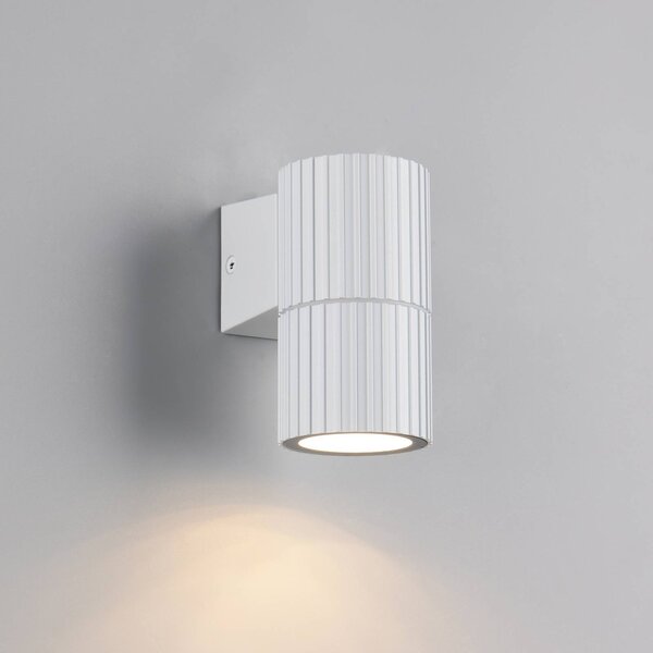 Trio Lighting Venkovní nástěnné svítidlo Parana, matná bílá, výška 11 cm, kov, stmívatelný, Bílá / opál, Hliník, Moderní