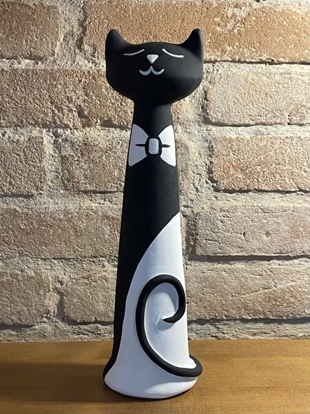 Kocour Elegán – minimalistická keramická soška
