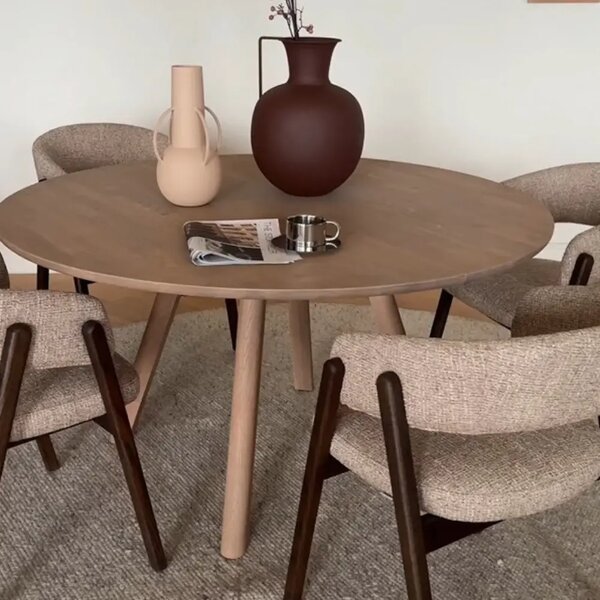 Rowico Světle hnědý dubový rozkládací jídelní stůl CLAPPERTON 140/240 x 140 cm
