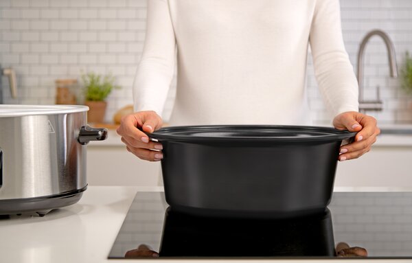 Pomalý hrnec CrockPot na vaření a dušení 6,5 l (CSC112X)