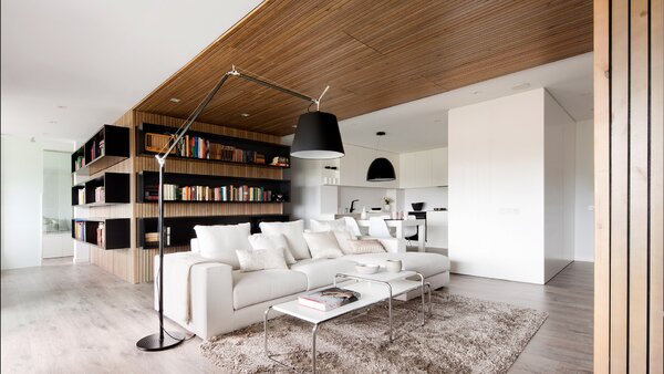 Artemide Designová stojací lampa Tolomeo Mega, 1xE27, hliník, s vypínačem Materiál stínidla: Hedvábná saténová textilie, Průměr stínidla: 32 cm