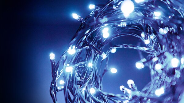 TESLA lighting Tesla - dekorativní řetěz studený bílý 6500K,100LED, 10m + 5m kabel, 230V, ovladač s 8 funkcemi,IP44