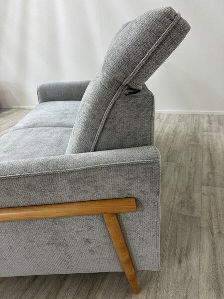 Dvoumístná pohovka AMBRA - spojení skandinávské elegance a dokonalého pohodlí