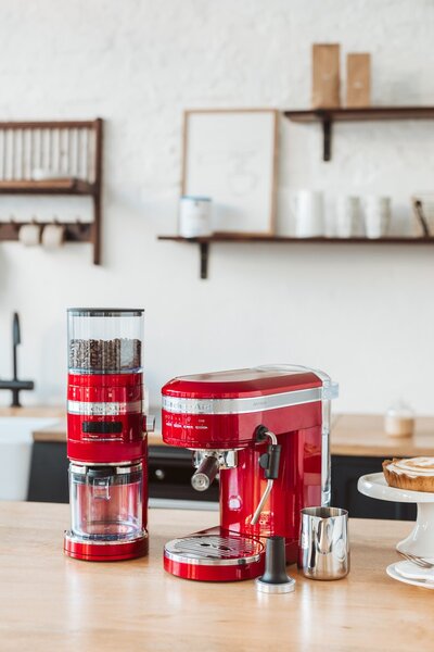 Pákový kávovar KitchenAid Artisan 5KES6503 - královská červená