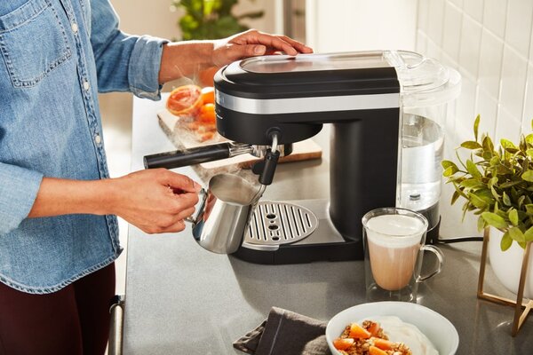 Pákový kávovar KitchenAid Artisan 5KES6403 - tmavě šedý mat