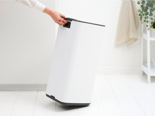 Bílý nášlapný ocelový odpadkový koš 30 l Bo – Brabantia