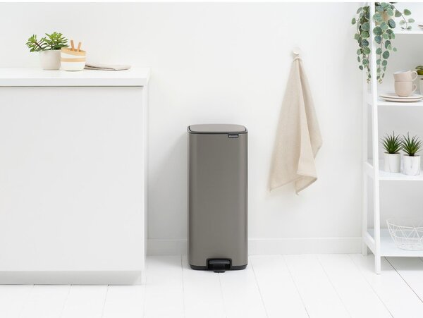 Šedý nášlapný ocelový odpadkový koš 30 l Bo – Brabantia
