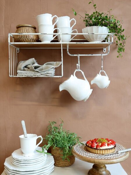 Bílá antik kovová nástěnná polička s háčky Old Shelf - 58*18*24 cm - Chic Antique