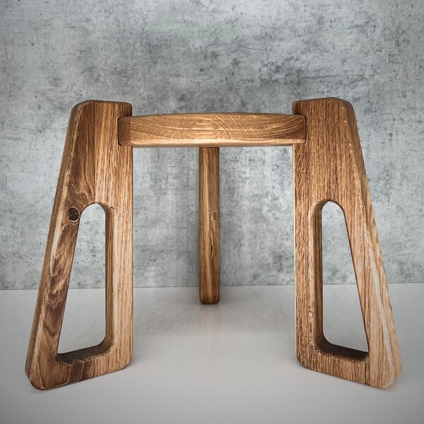 Wooden Mooden Designový dřevěný podstavec pod květináče a dekorace z masivu Výška nožiček: 25 cm, Pro dekorace do velikosti: Do 18 cm