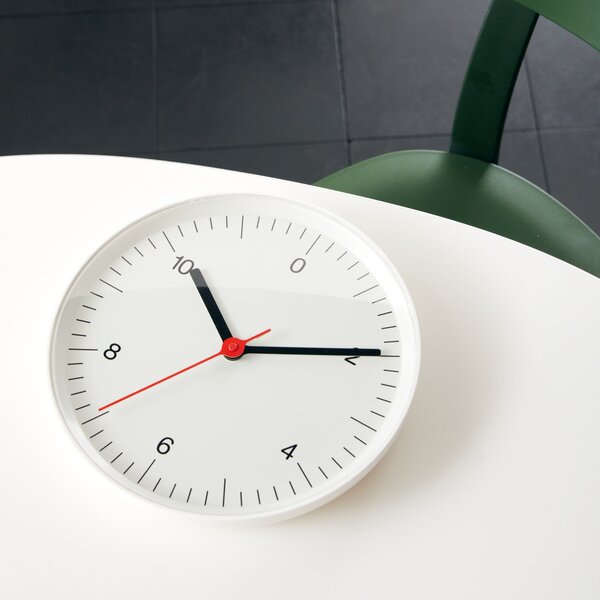 HAY Nástěnné hodiny Wall Clock, White