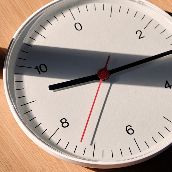 HAY Nástěnné hodiny Wall Clock, White