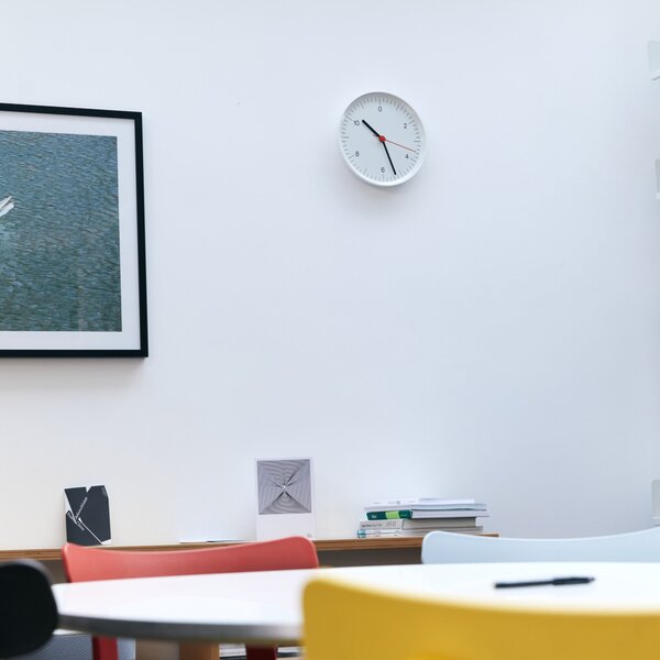 HAY Nástěnné hodiny Wall Clock, White