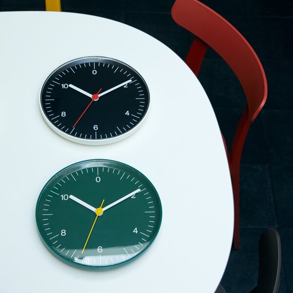 HAY Nástěnné hodiny Wall Clock, Green