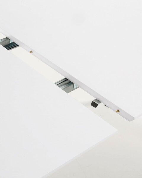 Bílý kulatý rozkládací jídelní stůl s bílou deskou ø 90 cm Oqui – Kave Home