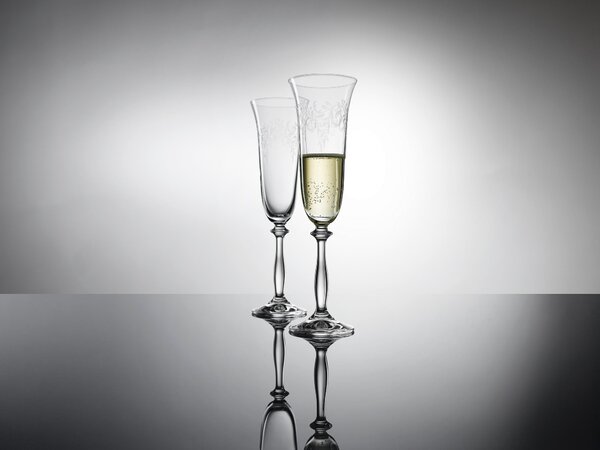 SKLENICE NA SEKT Novel