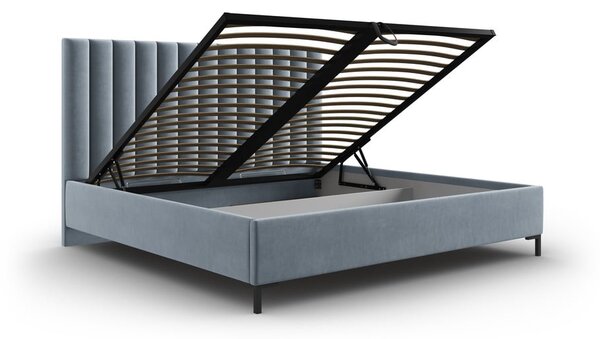 Světle modrá čalouněná dvoulůžková postel s úložným prostorem s roštem 160x200 cm Casey – Mazzini Beds