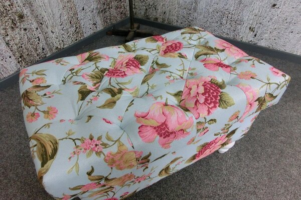 (3086) LILLY elegantní květovaný taburet