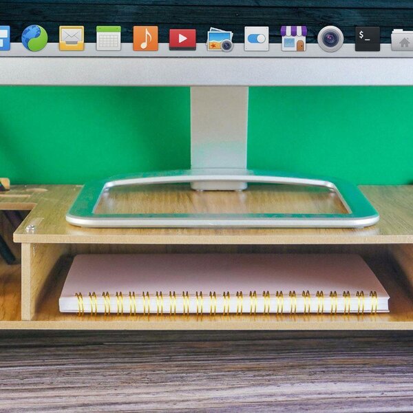 Organizér pod monitor