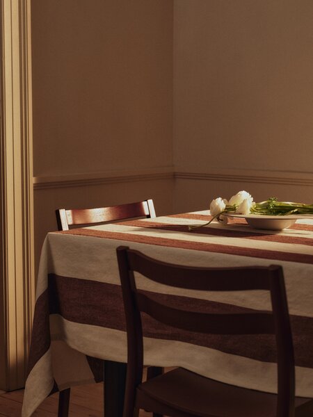 Ubrus Hale Chestnut/Frosted Lime 150 × 240 cm