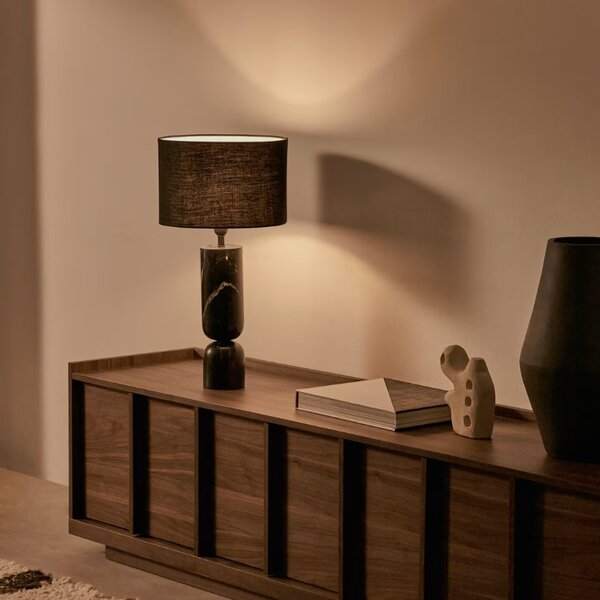 Černá mramorová stolní lampa Kave Home Vex