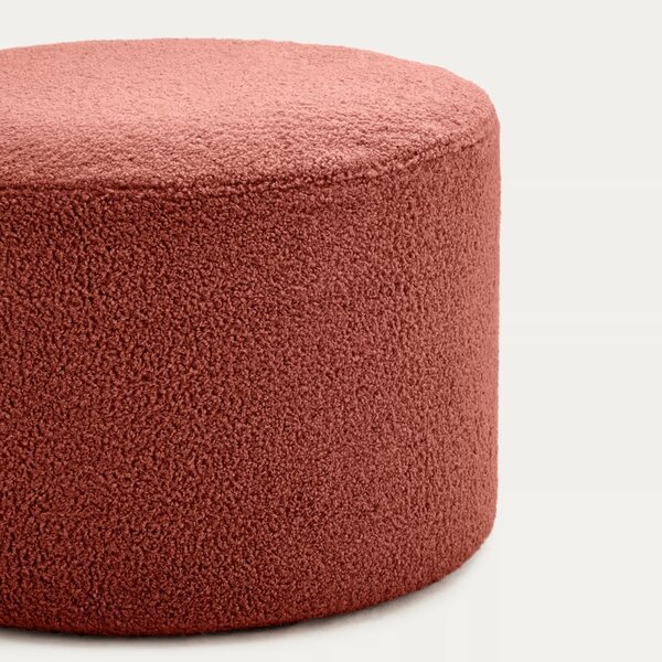 Terakotově červený bouclé taburet Kave Home Kaeli 60 cm