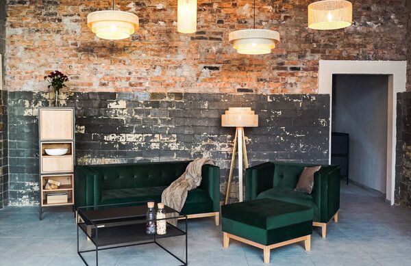 Nordic Design Tmavě zelená sametová podnožka Tomm