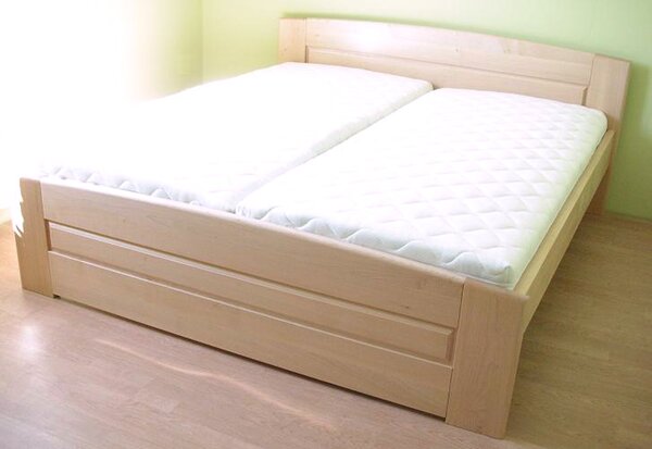 Postel JAN Buk 200x200 - dřevěná postel z masivu o šíři 4 cm