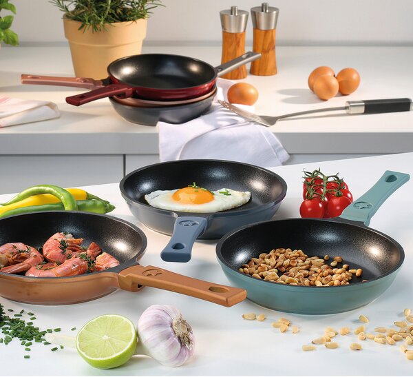 PÁNEV NA SMAŽENÍ 18/4 cm Spring - Online Only vaření, Online Only