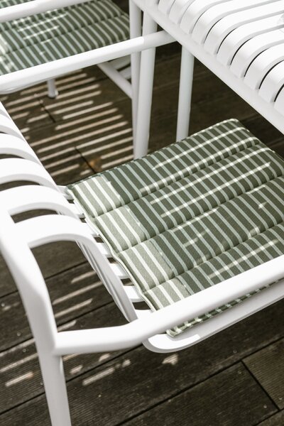 Sedák Terrazza Olive bold stripe 40 × 40 cm
