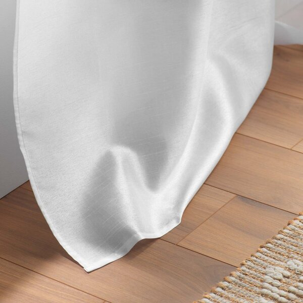 Bílý saténový závěs 140x240 cm Shana – douceur d'intérieur