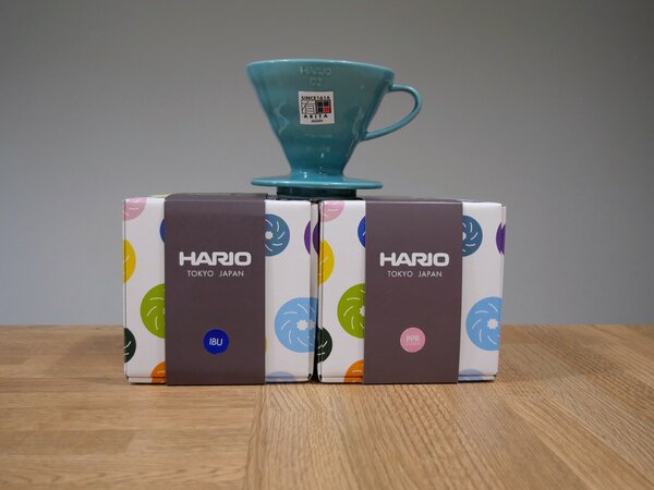 HARIO DRIPPER V60-02 KERAMICKÝ TYRKYSOVÝ