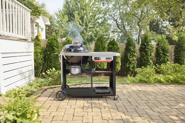 Weber Gril na dřevěné uhlí Performer Premium Smart 57 cm
