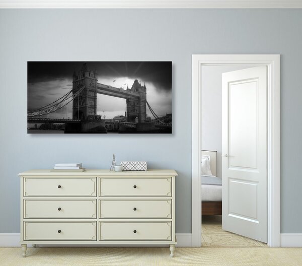 Obraz západ slunce nad Tower Bridge v černobílém provedení