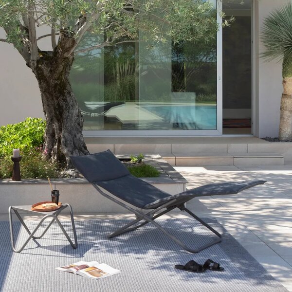 Skládací lehátko Lafuma BAYANNE chaise lounge Hedona šedá Onyx