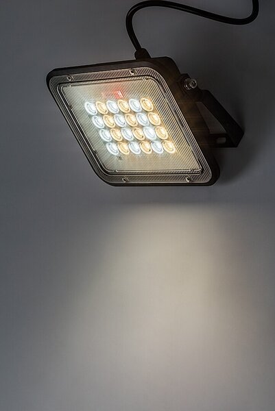Rabalux 98077141 LED solární venkovní nástěnné svítidlo Melk | 7W integrovaný LED zdroj | 1000lm | 3000+4000+6500K
