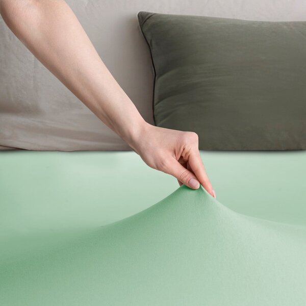 Světle zelené napínací prostěradlo jersey 90x200 cm Amber – Restilo