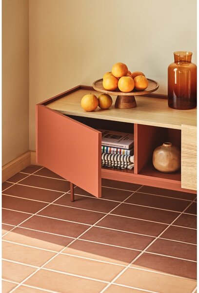 TV stolek v dekoru dubu v cihlovo-přírodní barvě 180x45 cm Otto – Teulat