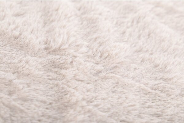 Bílobéžová deka z umělé kožešiny 150x200 cm Ruby – Tiseco Home Studio