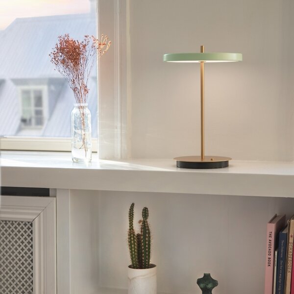 Umage Světle zeleno-zlatá kovová stolní nabíjecí LED lampa Asteria