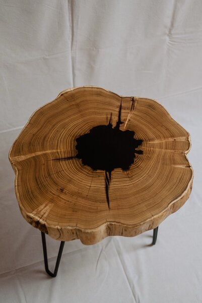 Stolek ROUND II. PRASKLINA masivní dřevo p. 45 cm